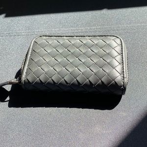 Bottega Black coin purse authenticate